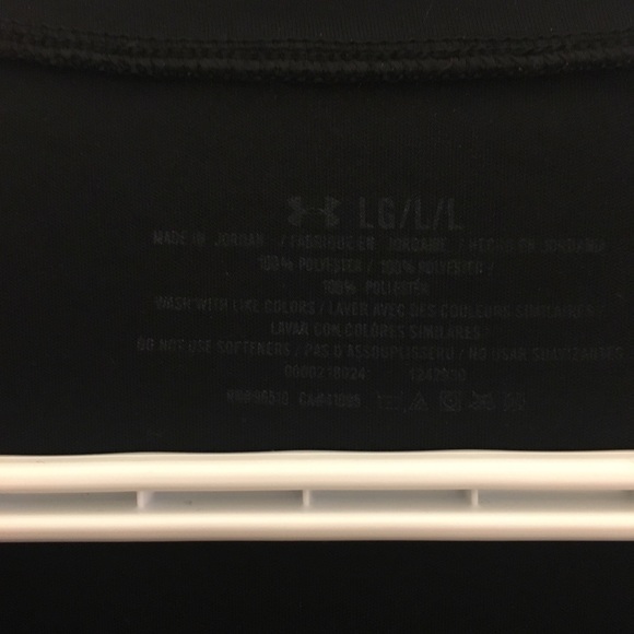 Men’s under armour V neck - Picture 4 of 4